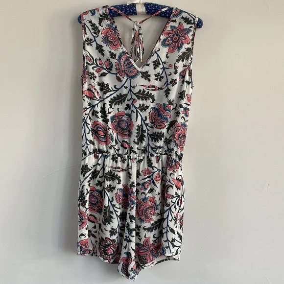 Floral Sleeveless Romper - Picture 4 of 6
